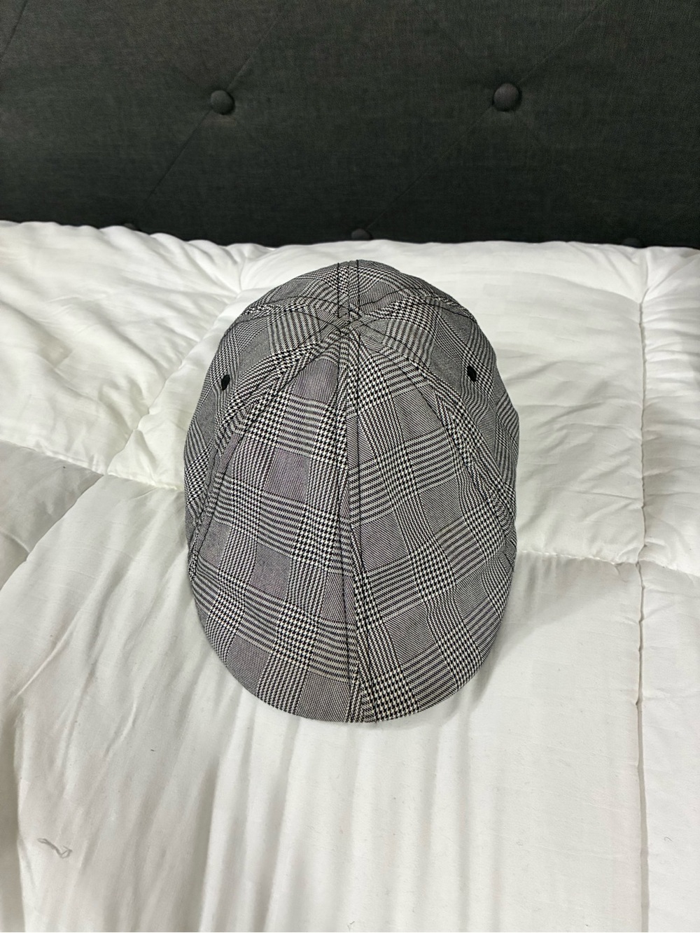 THE PLAID TRAINER - LIGHT GREY & BLACK size M/L